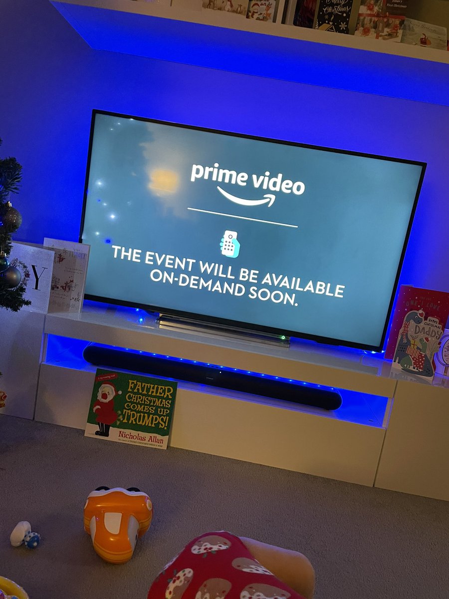 Gem x on Twitter "Anyone else’s Amazon Prime keep doing this in the middle of Villa v Liverpool