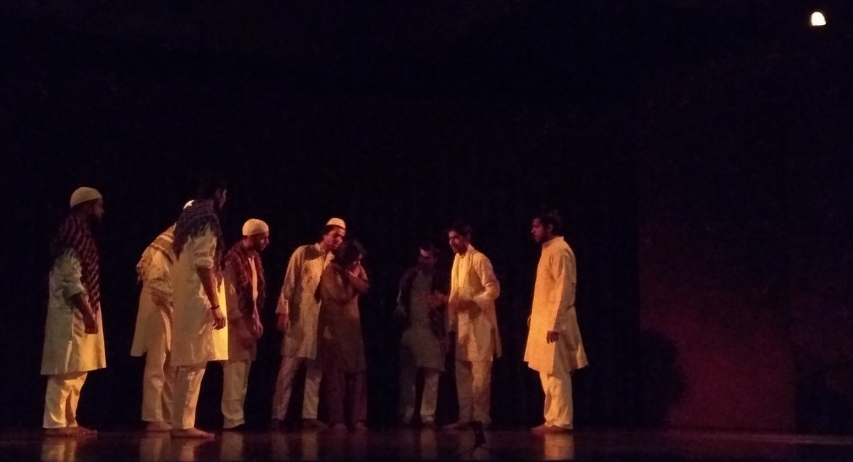 tanmoylinguist's tweet photo. #ArvindGaur's group AsmitaTheatre staged "Partition", 5 of Manto's stories on the theme put together. Although anything to do with partition or Manto since the last two decades can be perceived in ways not known to us earlier, the Play broke the myth of our/their dichotomy. https://t.co/WC1Wbc6NOY