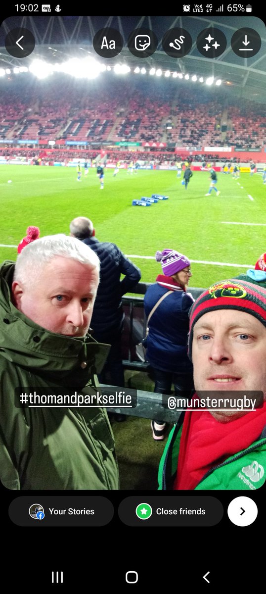 juice1982's tweet photo. #MUNvLEI  #thomandparkselfie https://t.co/uNjlH1EY3o