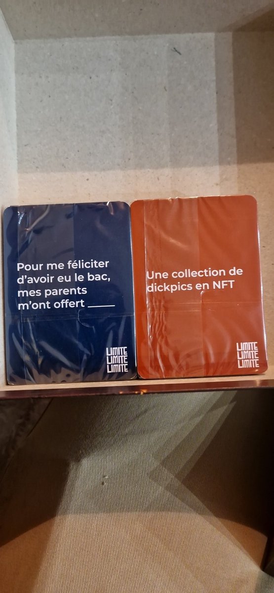 Le_Rannouchka's tweet photo. Même pas ouvert que le jeu trolle déjà

#limitelimite
#Noel https://t.co/svn3HUs0bS
