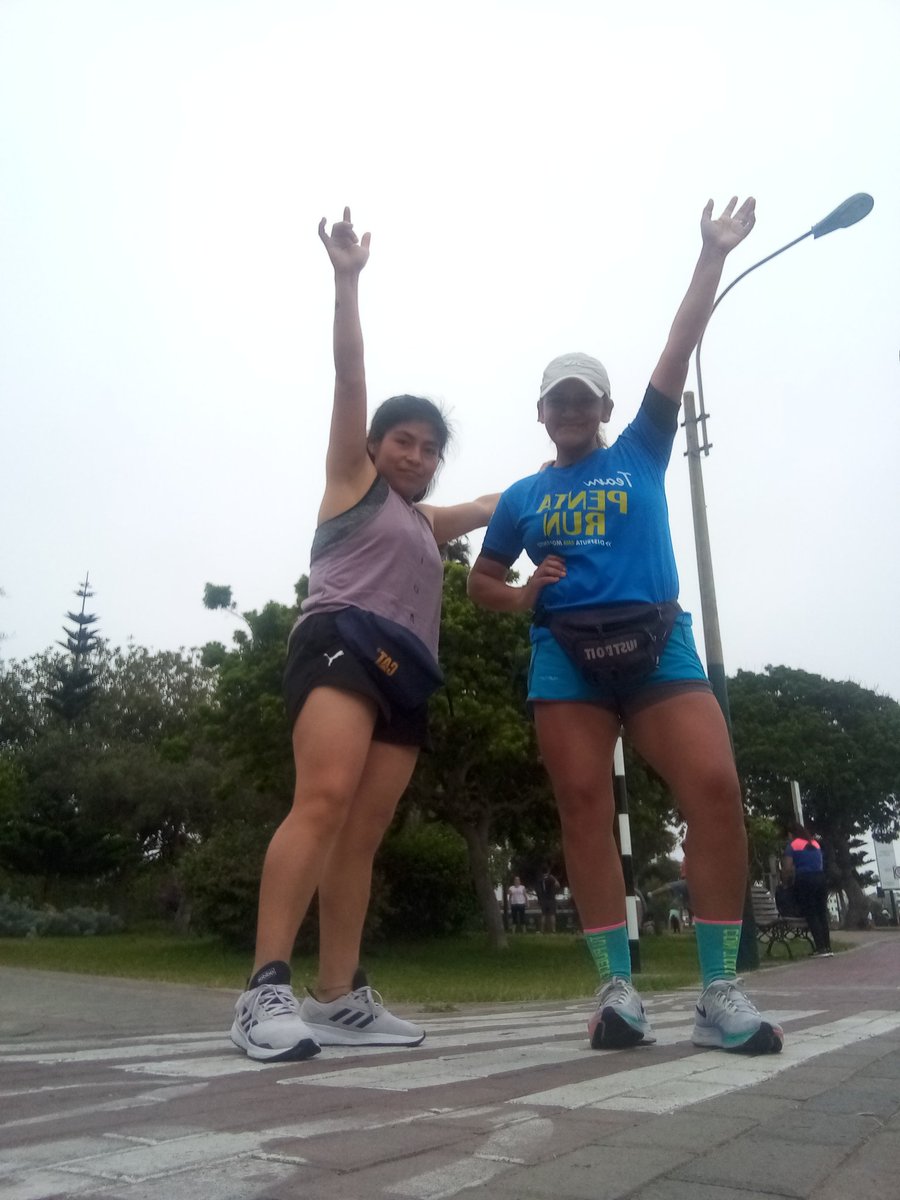 mabelithasz's tweet photo. Salimos con muchas ganas lunes activadas 🏃‍♀️🏃‍♀️😜🎧
@EntreRunners @SoyCorredora @Running_es @PlanetaRunning @ManicomioRunner https://t.co/wkNI9Gx6UN