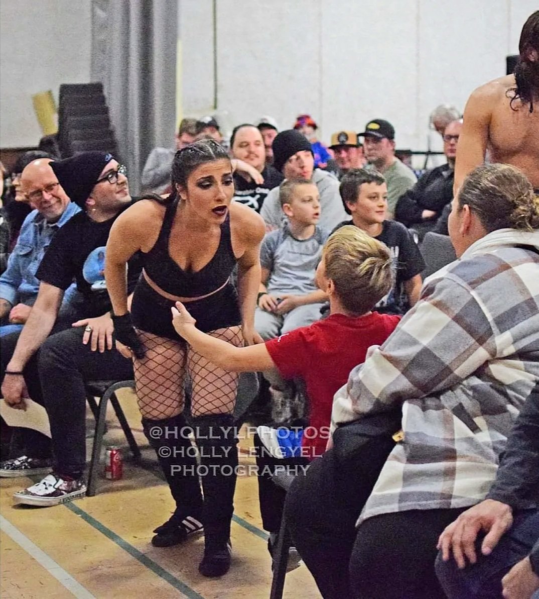 HollyLPhotos's tweet photo. . @RodneyWrestles & @MrMGreyson & @Mileywrestler vs. @RobbyCosmos & @TheJaxWilliams & @VannaBlack13 @cvwsarnia
#chemvalleywrestling #supervillains #trios #booksandlooks #prowrestling #indywrestling #photography #sportsphotography #nikon #hollylengyelphotography #hollyLphotos https://t.co/7LAeSunDAd