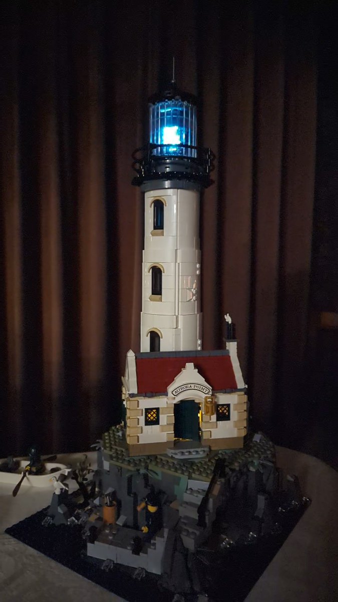 I think the first time I have been ever motivated to buy LEGO for myself. The level of detail is immense!  #lighthouse #LEGO