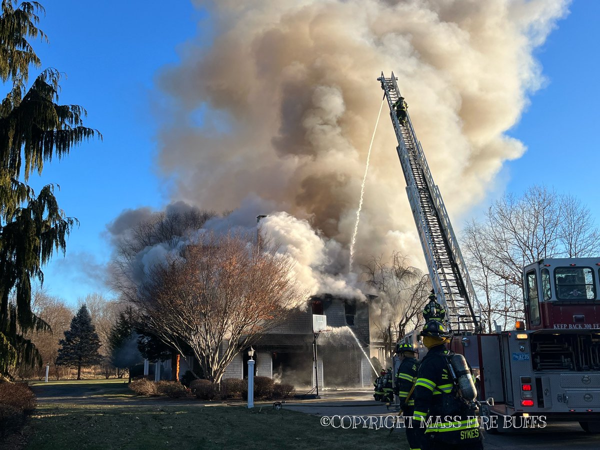 MASSFIREBUFF's tweet photo. Some more pictures from the 2nd alarm haverhill ma coffin ave https://t.co/CHOt71kTXg