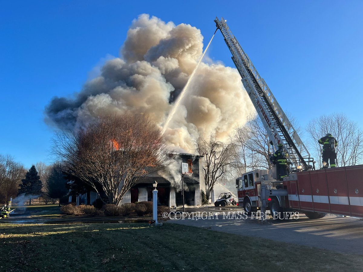 MASSFIREBUFF's tweet photo. Some more pictures from the 2nd alarm haverhill ma coffin ave https://t.co/CHOt71kTXg