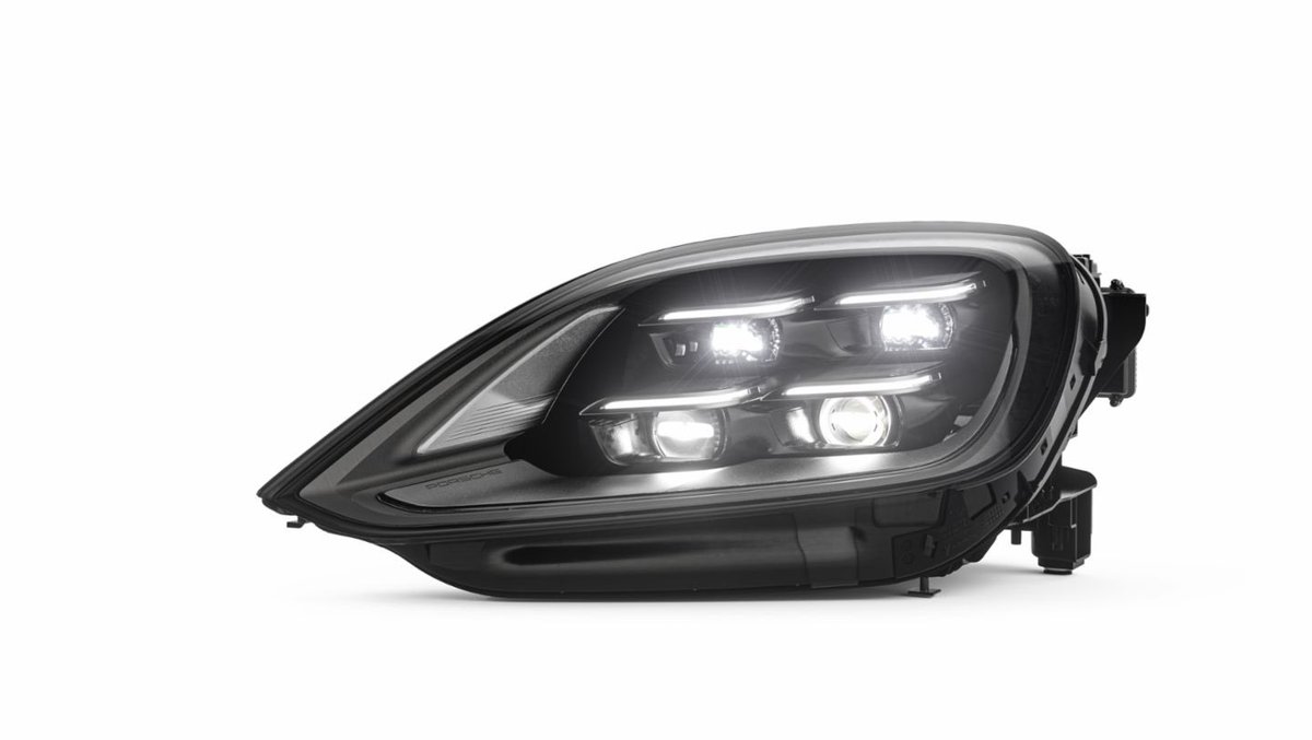 GonzaloDelgadoC's tweet photo. Llegan los faros del futuro. Los nuevos faros de alta resolución Porsche HD-Matrix LED ofrecen hasta el doble de luminosidad que los sistemas utilizados hasta ahora. Esta luz de alto rendimiento convierte la noche en día a una distancia de hasta 600 metros.
#porsche #farosled https://t.co/npBaVCXWIy