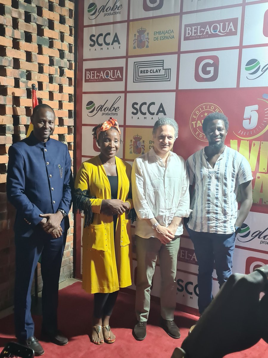 EmbEspGhana's tweet photo. Magical performance of "Five Hours with Mario" by @Naa_Ashorkor at #RedClayStudio in Tamale. Thank you @latifglobe for producing the adaptation of Miguel Delibes' novel and @ibrahim_mahama for hosting us.
@AECID_es @Casaafrica https://t.co/achV3bUg2F