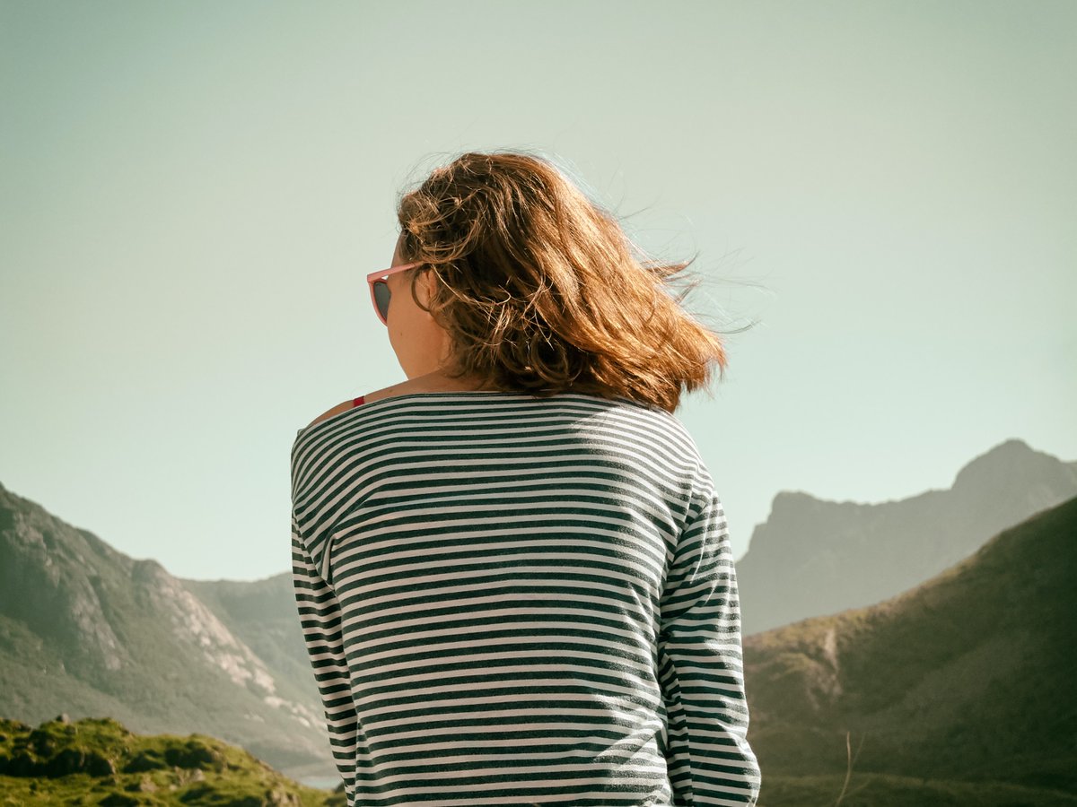 modernonsocial's tweet image. Engage in #mindfulness by trying a #visualizationexercise. This is a good way to take a mental break during the work day in order to get refreshed. #MindfulMonday #copingskills #mindful #mentalhealth #emotionalwellbeing #copingskills