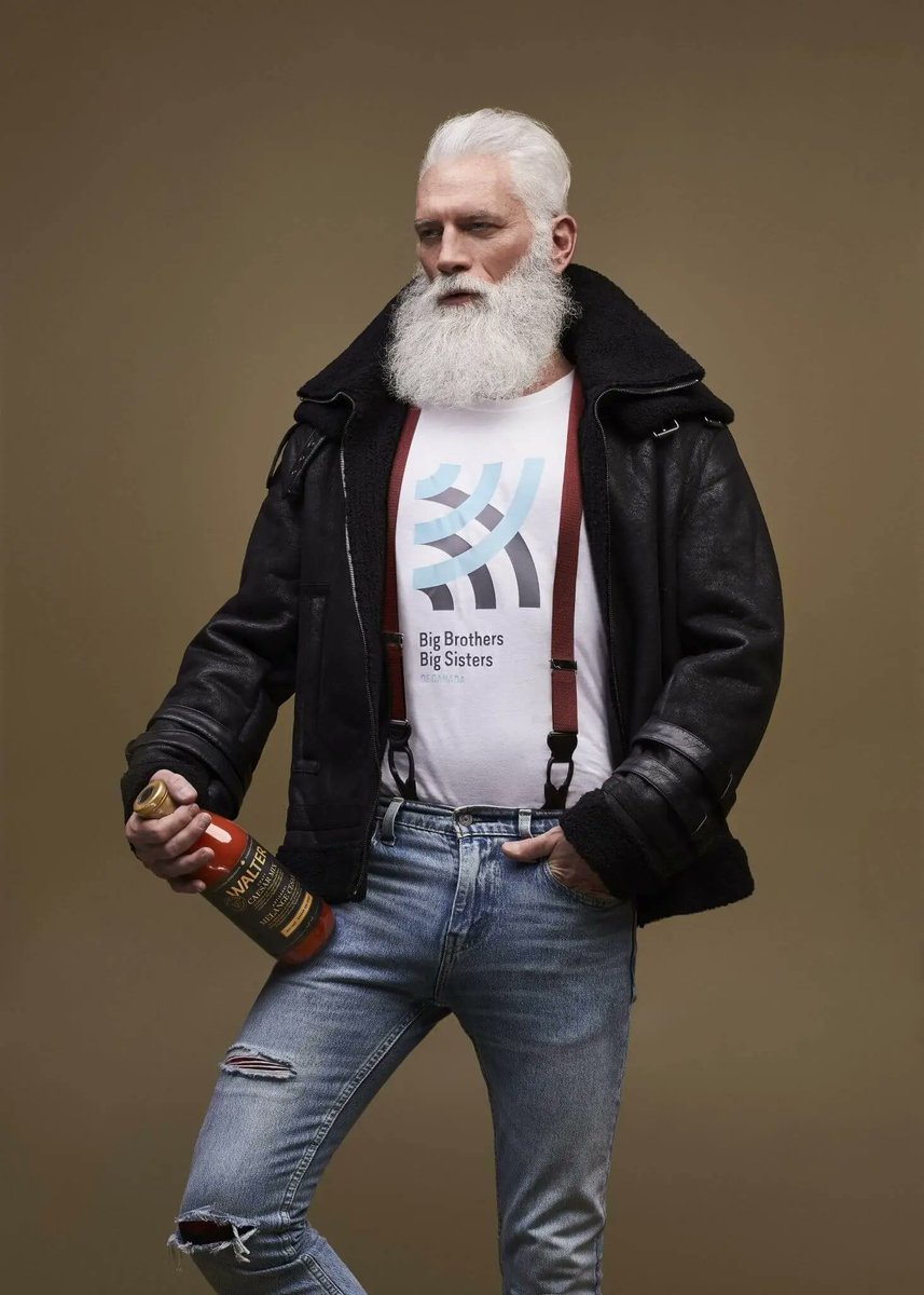 HugoSuperbass's tweet photo. @OldSassyDem @LindaAWright3 Twice divorced. Call me Santa Reloaded.
#waltercaesar @PaulMasonModel https://t.co/FHqapp8sui