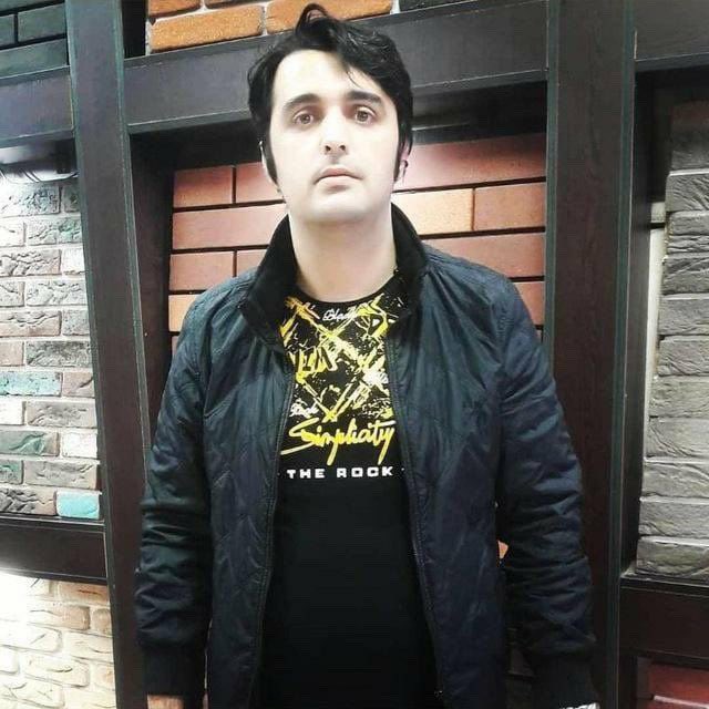 ShivaGanji16's tweet photo. درخواست کمک پدر و مادر #جواد_روحی که حکم #محاربه به وی ابلاغ شده از مردم!
#مهسا_امینی https://t.co/5pKKEmNSBz