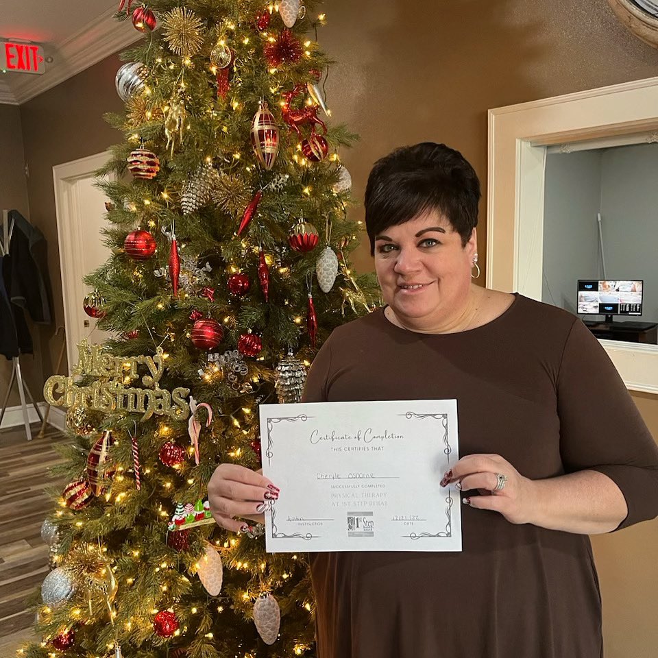 1stStepRehab's tweet photo. โญ๏ธPatient spotlight: Congrats to Cheryle on completing her exercise program and getting out of pain!
Take the 1st Step to less pain, MORE LIFE!
https://t.co/Cp0tsYY08y
#choosePT #staylocal #swva #gatecity #scottcountyva https://t.co/QWXUvJF1J7