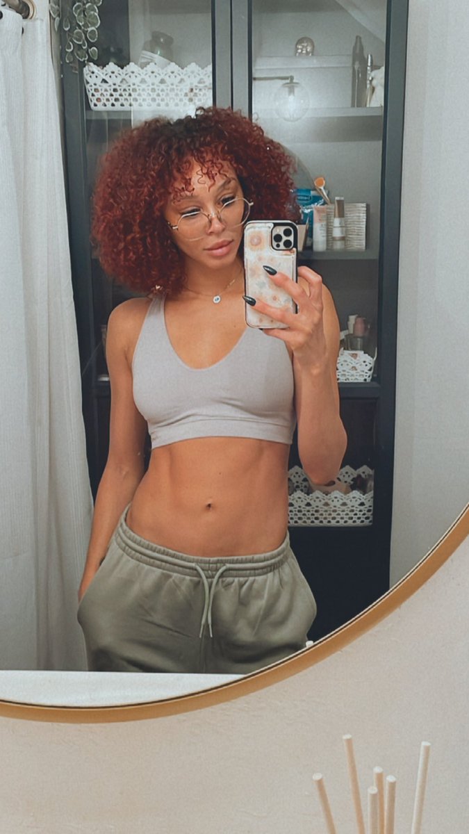 caramelkittee's tweet photo. Sporty spice 😉 https://t.co/FmaQkyGlrN