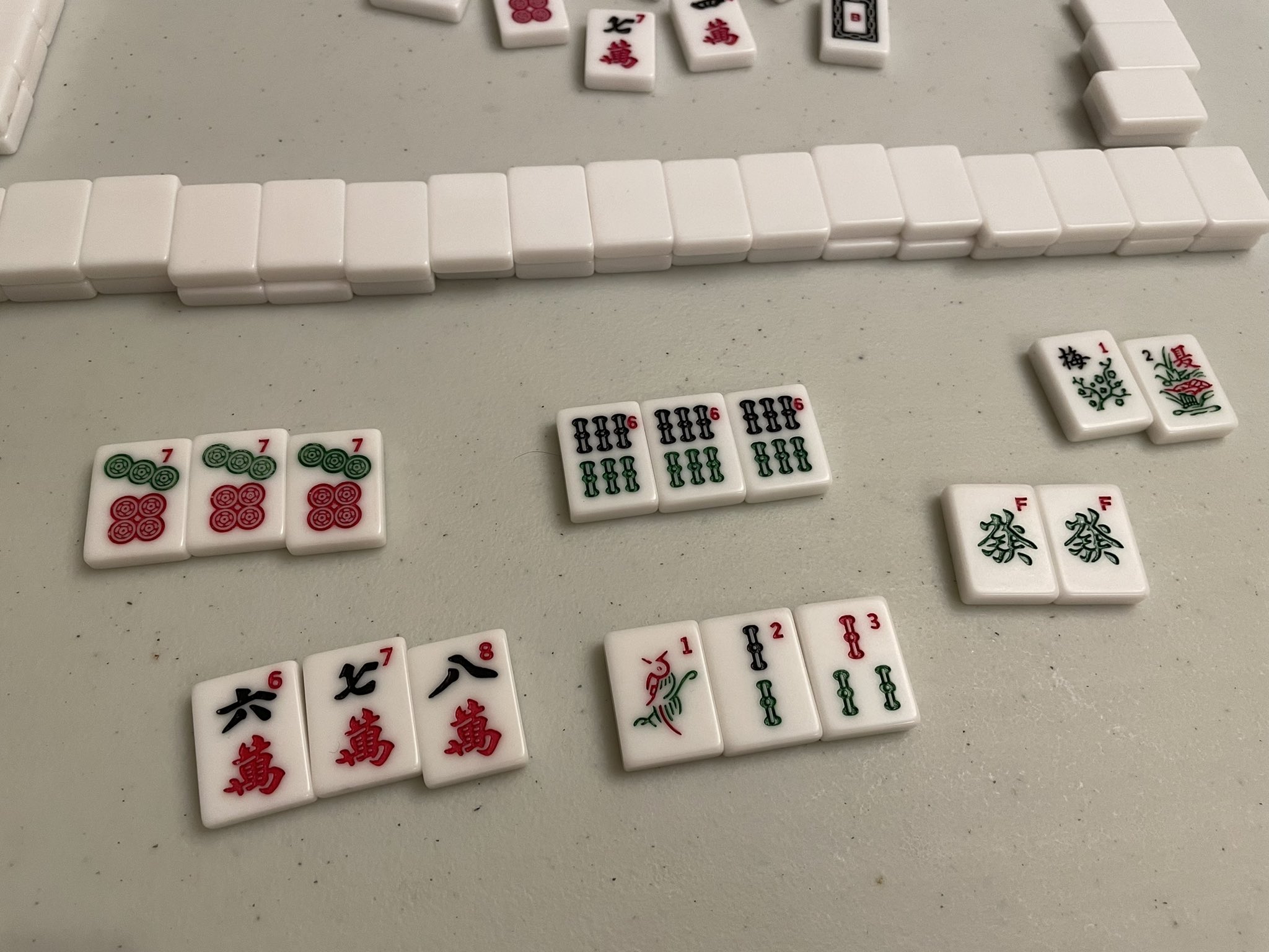 Mahjong: Bạn yêu thích trò chơi Mahjong? Bạn sẽ không muốn bỏ qua hình ảnh thú vị liên quan đến trò chơi này! Hãy xem và khám phá những chi tiết hấp dẫn trong hình ảnh Mahjong này ngay!