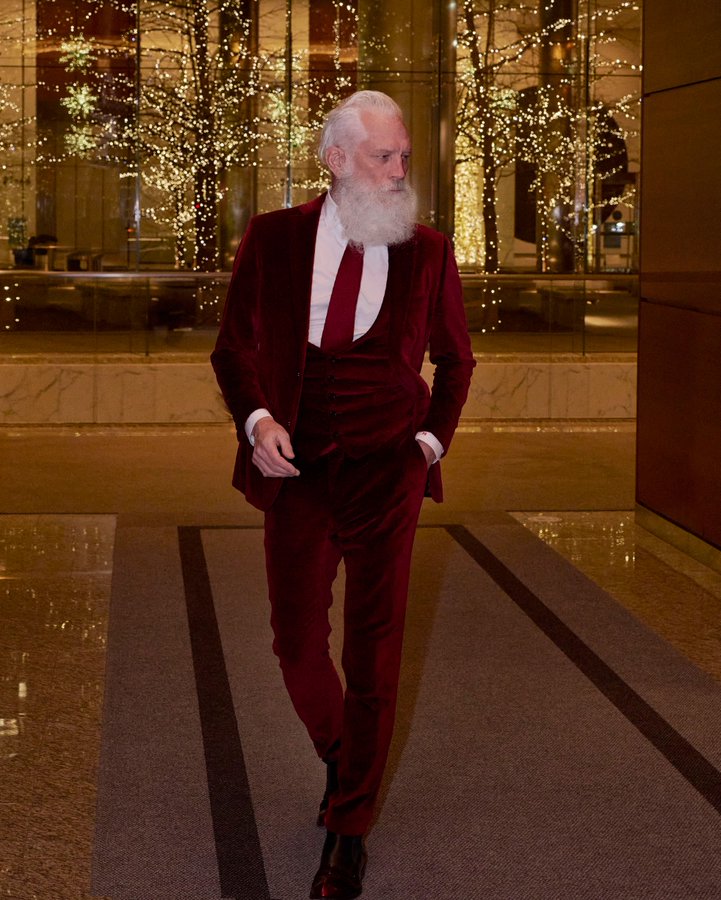 HugoSuperbass's tweet photo. @OldSassyDem @LindaAWright3 Twice divorced. Call me Santa Reloaded.
#waltercaesar @PaulMasonModel https://t.co/FHqapp8sui