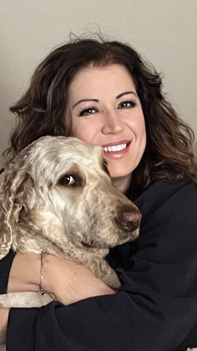 Aww look at my mom’s dog Dexter! He missed me so much .I just love him to death. He could not stop hugging me and jumping on me 😍🐕