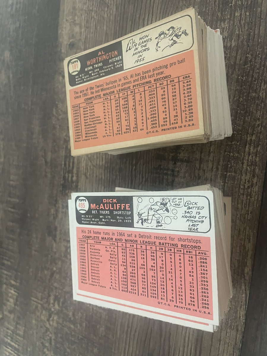 CardShark69420's tweet photo. @perrycards34 @Sacreseller @jtteaxasaggie @DanTradesCards @jd9cards @CardsStory @HoosierCards1 @CardPurchaser @breakoutcards_ @mrmint23 @BallParkFW @JayHolanda @KCcards_ @DrewHoffs @briandeeds13 Late to the party but large 1966 lot (237 cards) with no duplicates. Checklists provided. Asking $200 https://t.co/3qUfLrLVby