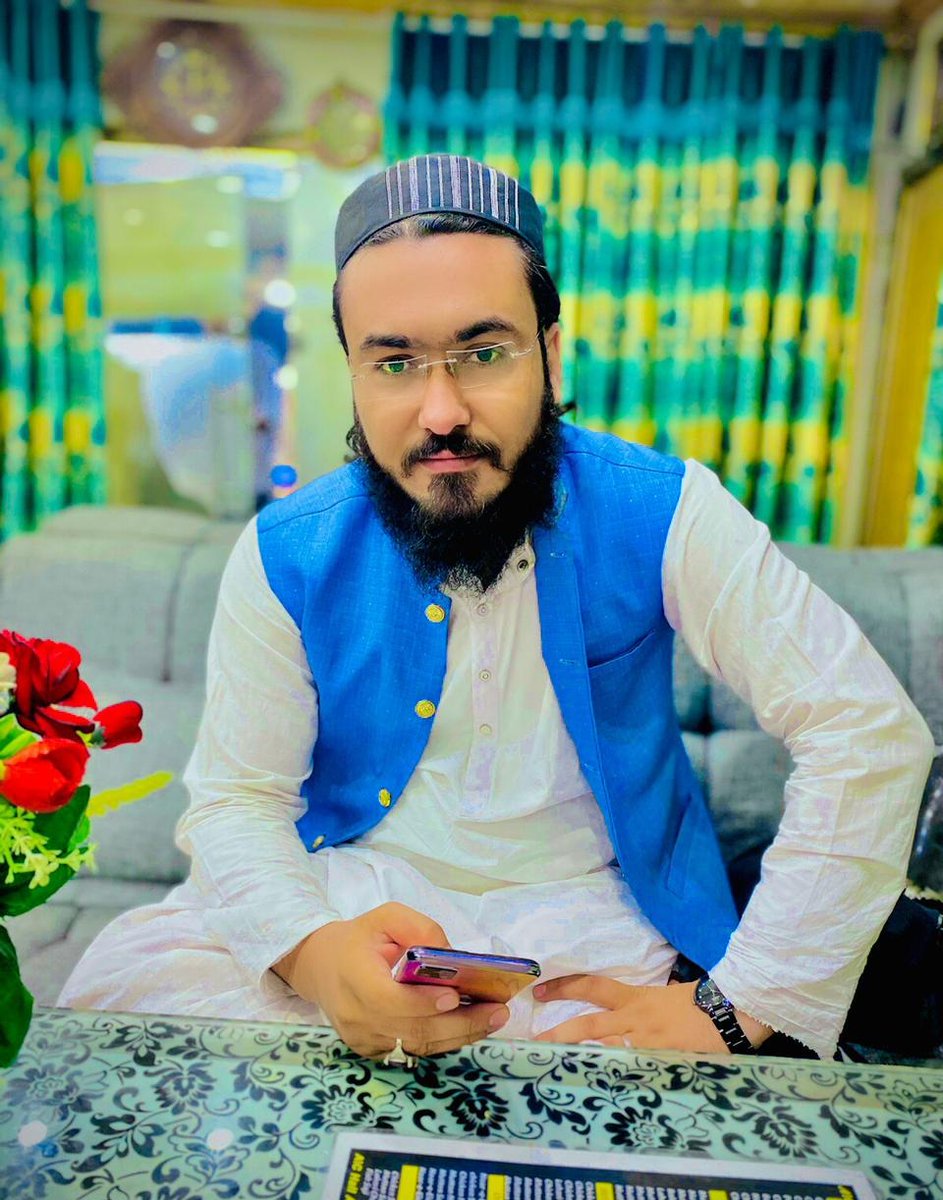 تصویر لینا بھی ضروری ہے۔۔!!🌸❣️
آئینہ گزرے ہوئے لمحمات نہیں دکھاتا۔۔!!📸🌟
 💫💯
@Rakiti313
