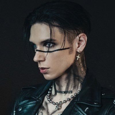 Dasha_Tkachenko's tweet photo. Happy birthday @andyblack https://t.co/04R2ztwk7l