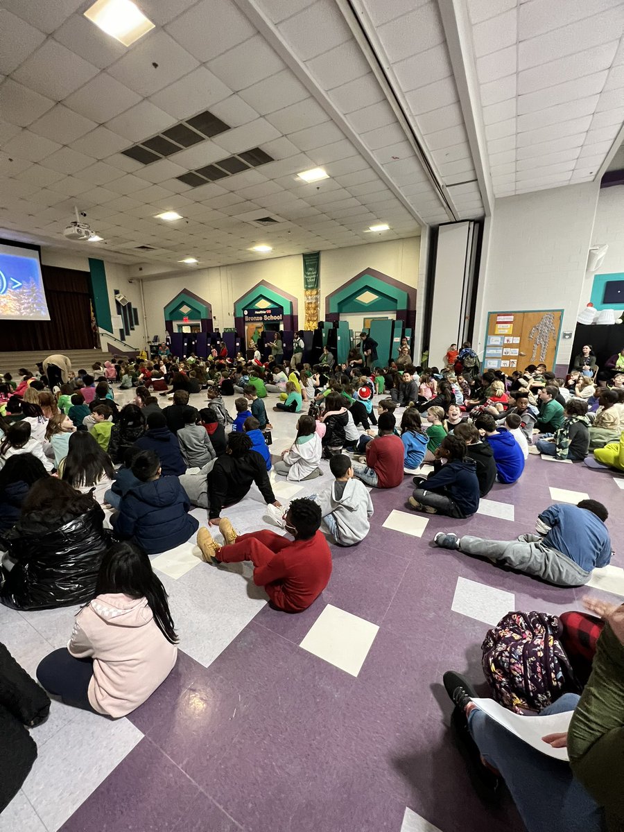 LloweLisa's tweet photo. No better way to end the school year than our annual sing along! Enjoy your break, see you in January! https://t.co/OiYObbSN2C