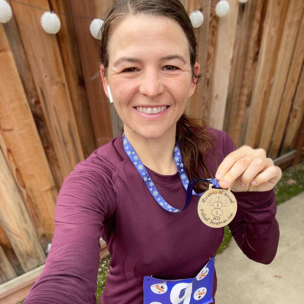 san_runs_in_ca's tweet photo. I ran the 1st annual Virtual Snowman Run on Christmas Eve morning — organized by my awesome @streakers365 team!
.
#virtualsnowmanrun #streakers365 #holidaychallenge #irunthisbody #sanruns #runcalifornia #getoutside #runningforsanity #inspiringwomenrunners #running #thisgir… https://t.co/KSJCXQ8Xh7