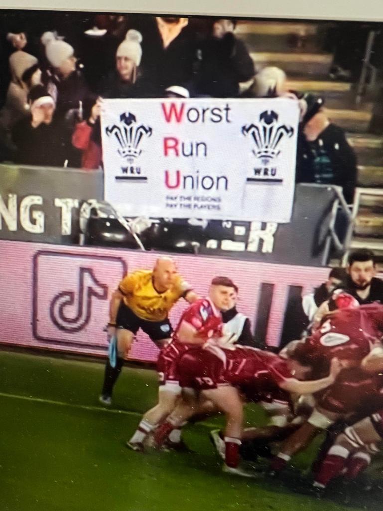 Bigt8409's tweet image. I like the person holding this…