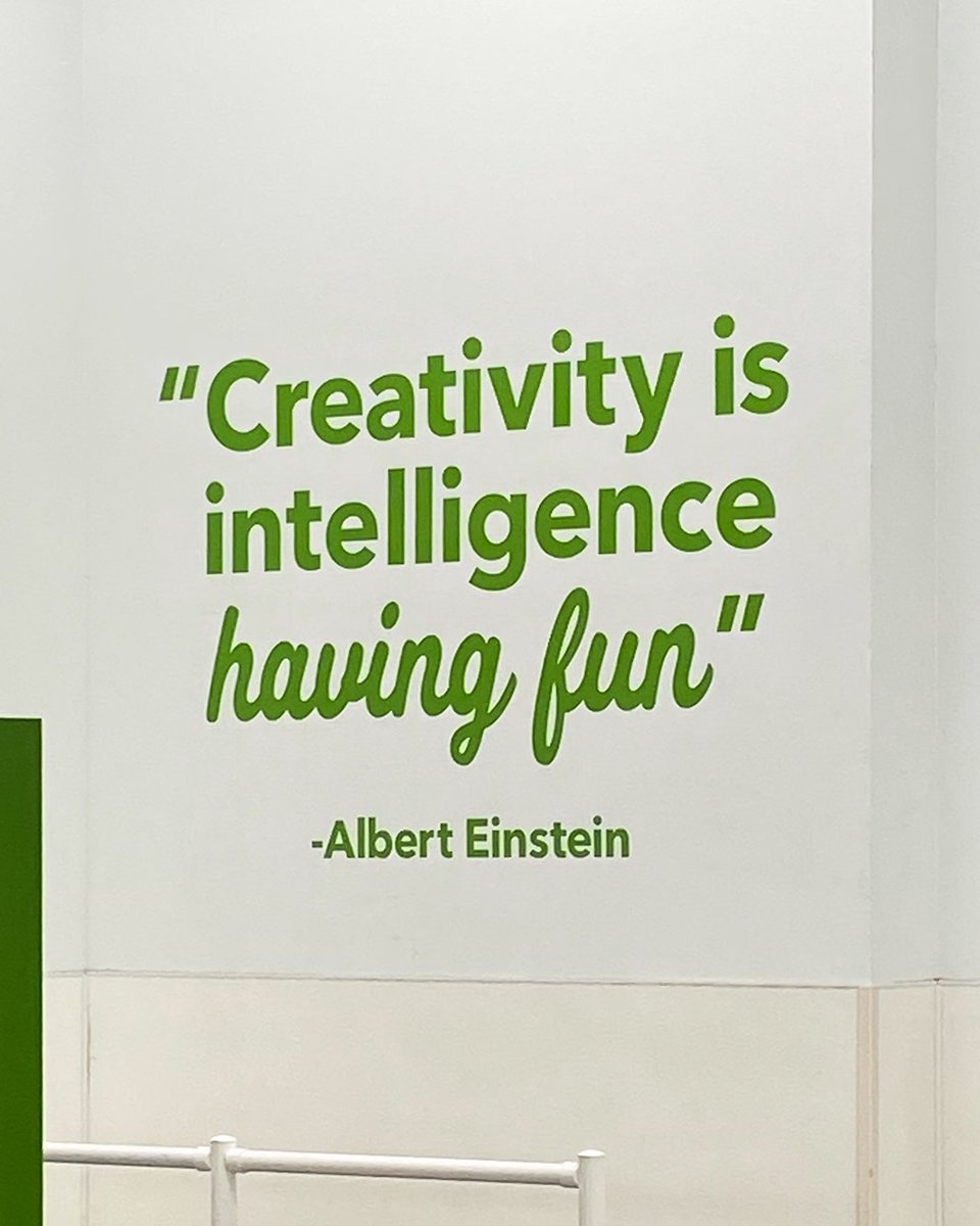 AdrienneMaloof's tweet photo. Love this quote on the wall ✨ #2023Thoughts #MondayCreativity https://t.co/da7om9y4OM