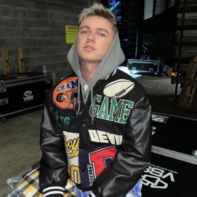 #NewProfilePic this ones back