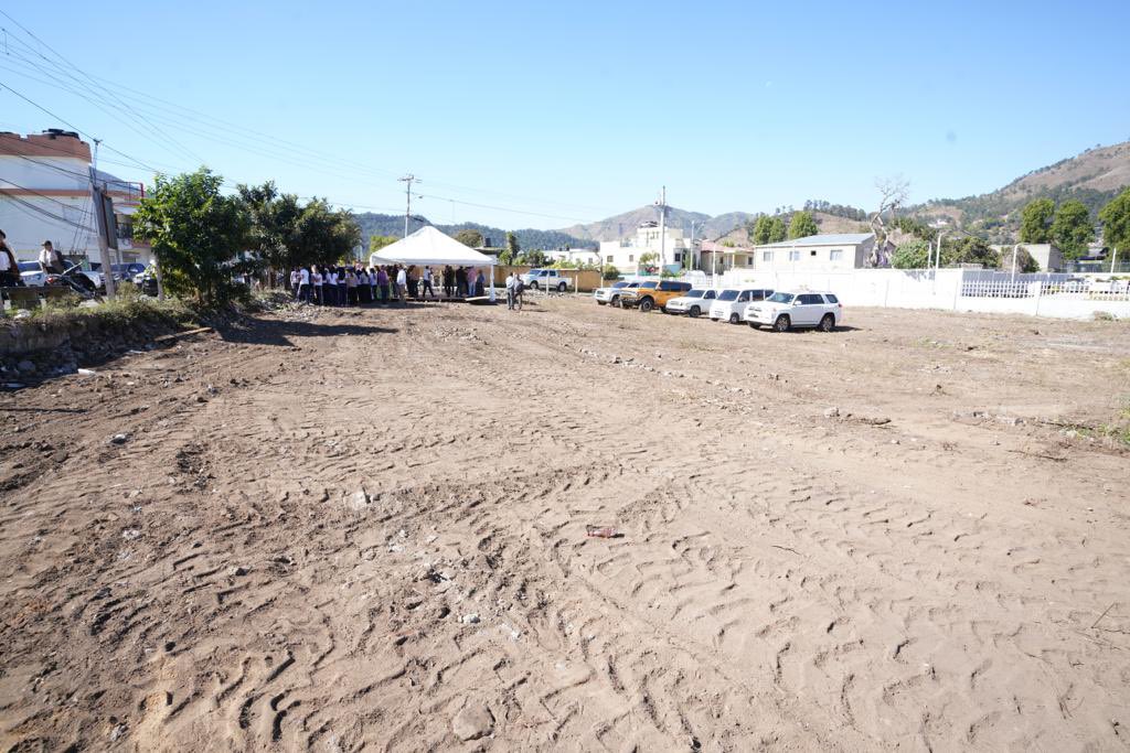 MinpreRD's tweet image. El Gobierno del presidente @luisabinader dejó iniciados los trabajos para la construcción del proyecto Residencia de Acogida de Adultos Mayores Sor Juana María Valdez, en Constanza, complejo diseñado para favorecer a las personas de la tercera edad.
1/2🧶