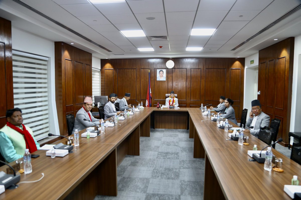 मन्त्रिपरिषद् बैठकका तस्विरहरु