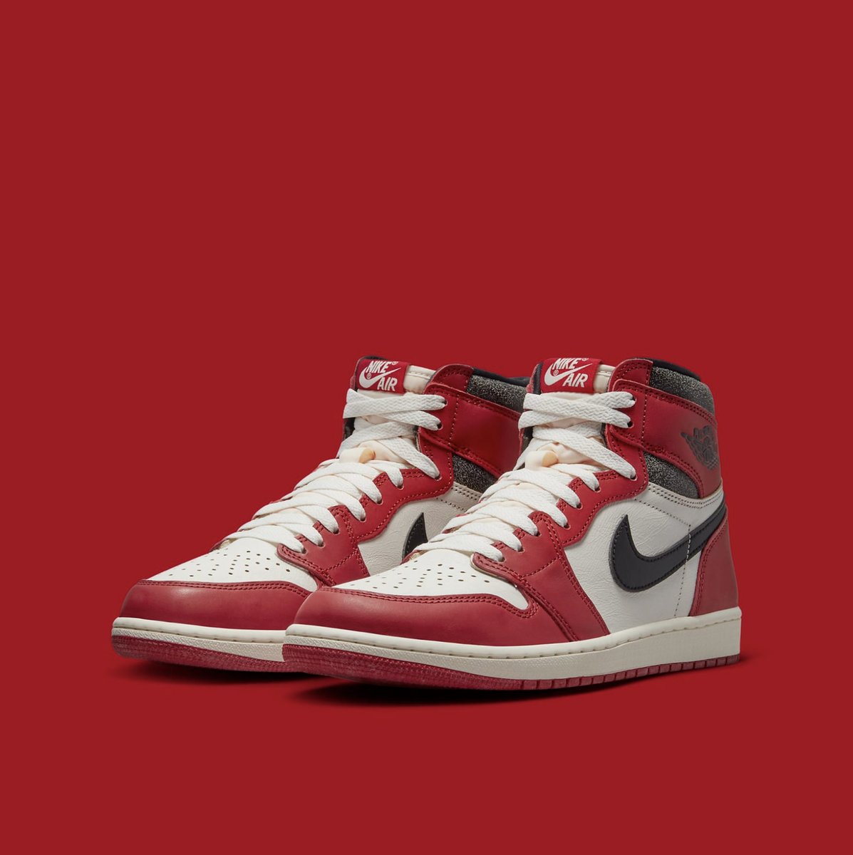 ⚠️ LAST CHANCE! ⚠️

We're Giving away A FREE Jordan 1 Lost &amp; Found! 

To Enter -

- Like &amp; Retweet
- Comment your shoe size
- Follow us, <a href="/thesolesupplier/">The Sole Supplier</a>, <a href="/TheSoleWomens/">The Sole Womens</a>
