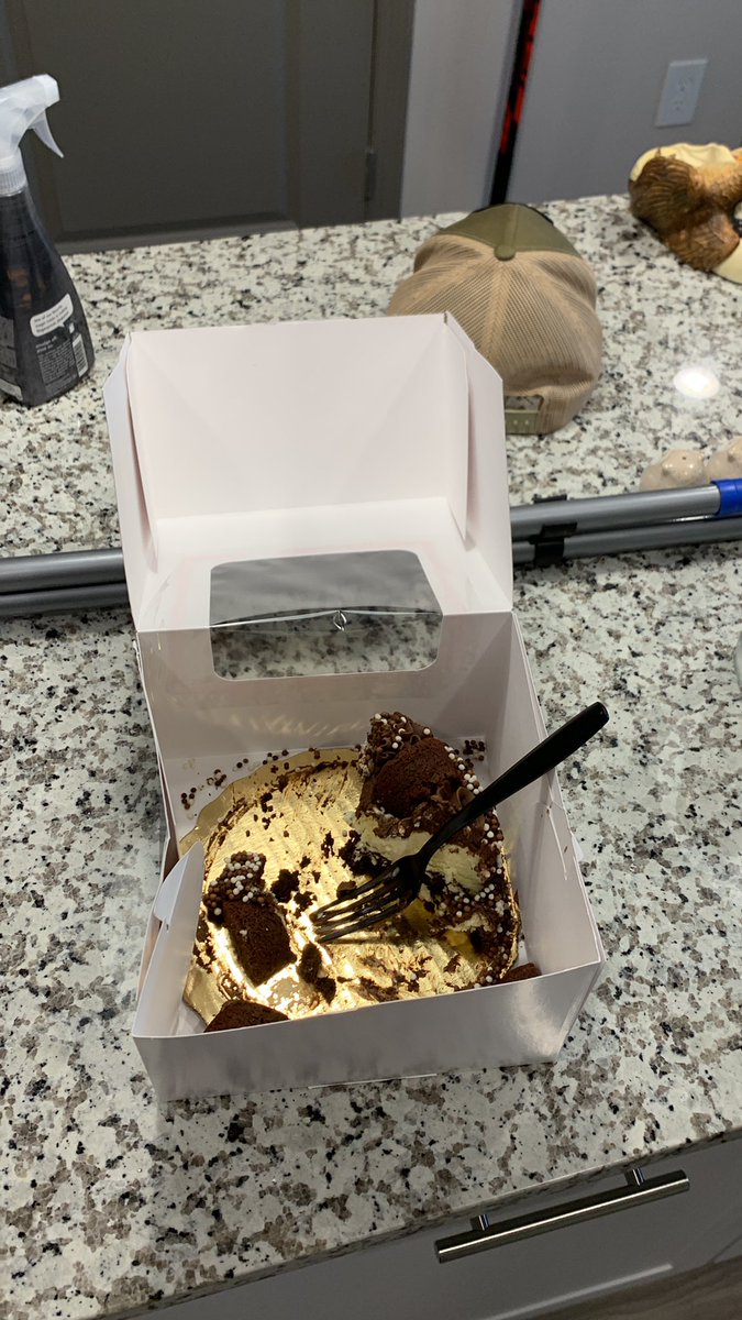 _FL_MAN_'s tweet photo. Don’t mind me just eating the rest of @SphynxSunflower’s birthday cake a full two weeks after her birthday https://t.co/tO0JuD4zNi