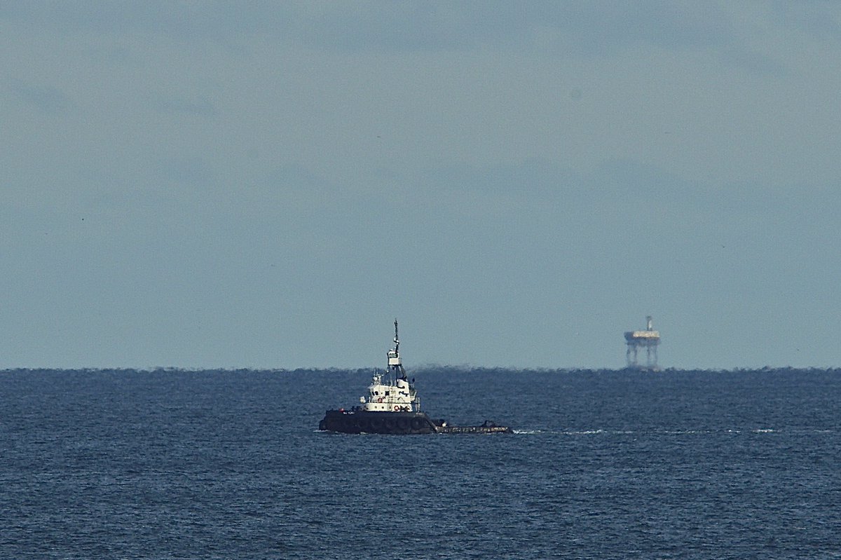 The NA HOKU, IMO:8973904 🇺🇸 destination unknown. #ShipsInPics #tugboat #NaHoku #ChesapeakeLightTower