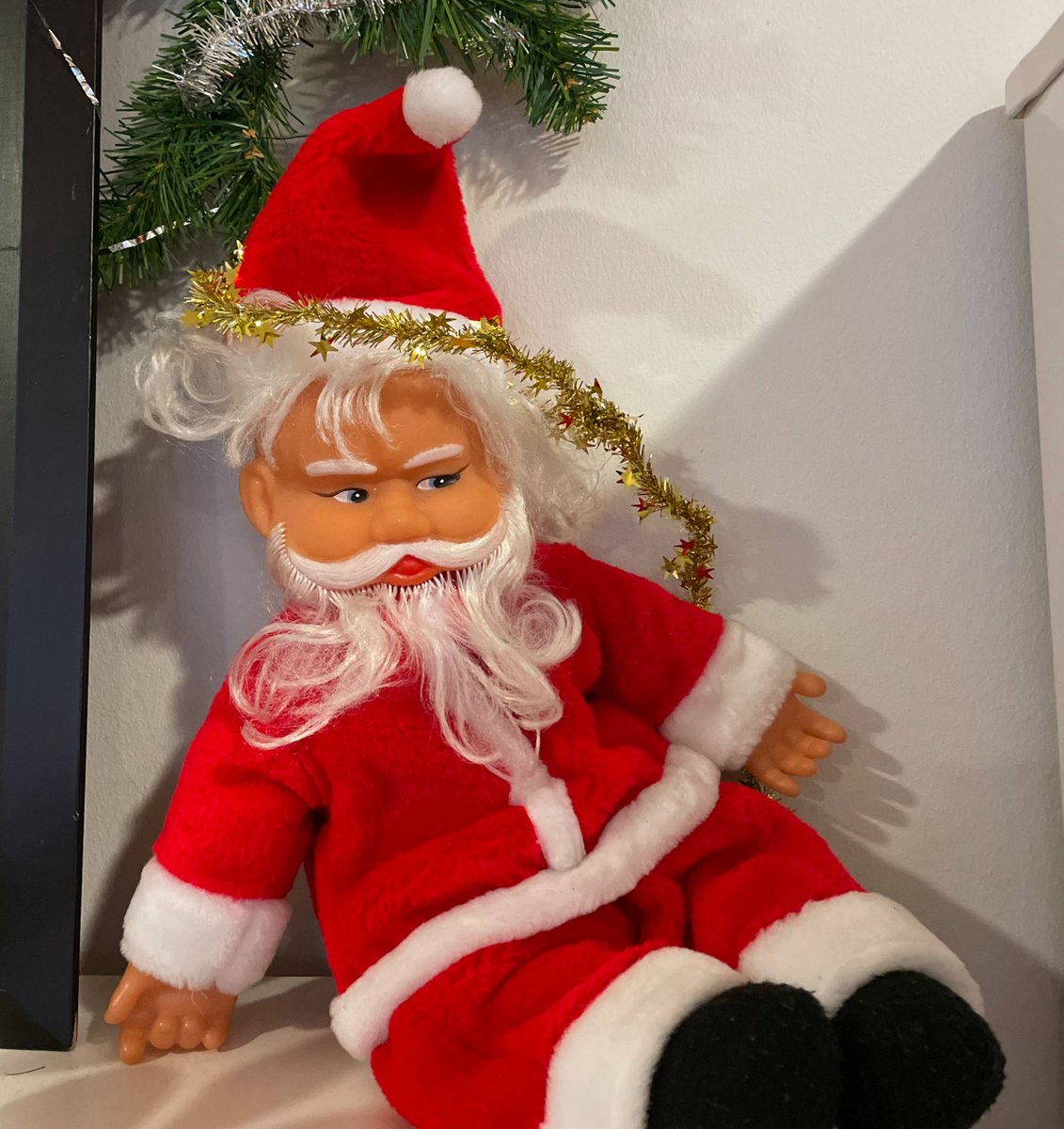 Glömde tomten några julklappar? Hos oss kan du köpa enkla presenter till julens andra - eller rentav tredje - firande. Gåvokort är digitala så att du kan skriva ut direkt, eller skicka via mejl. Köp GÅVOKORT MATKASSE för 400 kronor här: skanestadsmission.se/produkt/matkas…