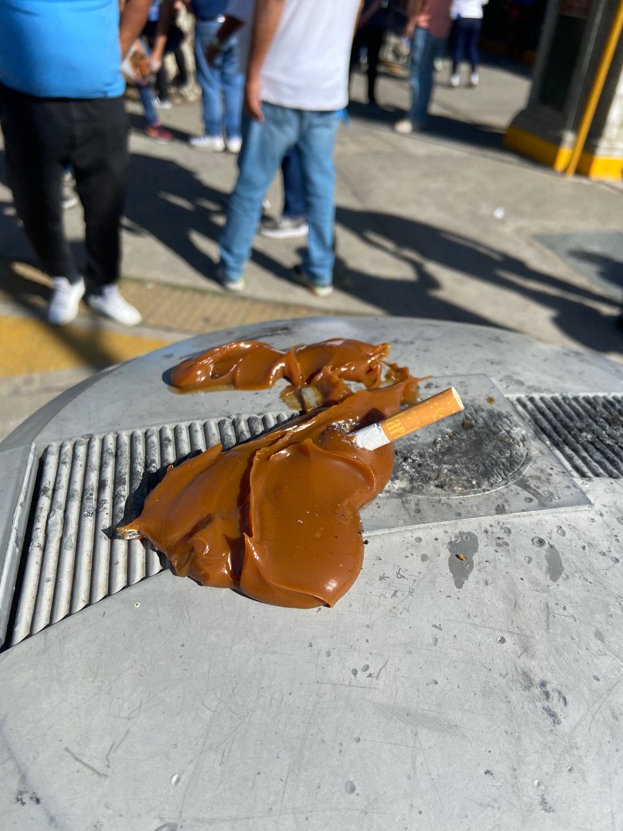 ananasariom's tweet photo. simplesmente buenos aires https://t.co/pQ4fjjNTkq
