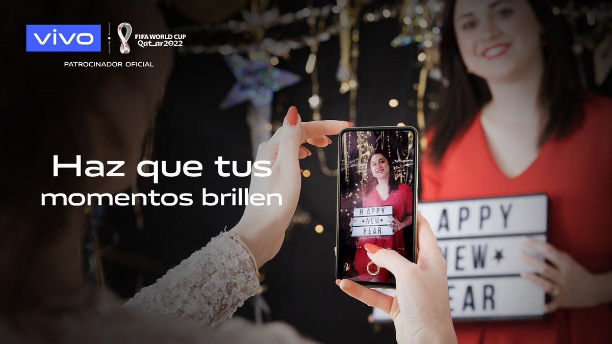 vivo_mobileCO's tweet photo. Cuando le queden pocos segundos a este año que termina, cierra los ojos y pide un deseo 🤔💙
Mi deseo es un #vivoSmartphone 🤩
¡Feliz Año Nuevo! ✨
#HazQueTusMomentosBrillen #vivoLaNavidad #RevivoElMomento #V25 #V25Pro https://t.co/Nd1wxxQYgr