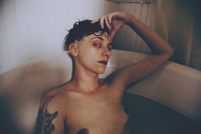 90s rockstar fantasy boy 👄💄💋  📸: @BlackTapeSam https://t.co/tycavFyNod<a class="tags" target="_blank" title="On Twitter" href="/?out=eyJ0eXAiOiJKV1QiLCJhbGciOiJIUzUxMiJ9.eyJpYXQiOjE3MjM4MDQ1MjEsImlzcyI6InR3cG9ybnN0YXJzLmNvbSIsIm5iZiI6MTcyMzgwNDUyMSwiZXhwIjoxNzU1MzQwNTIxLCJyZWRpcmVjdF91cmwiOiJodHRwczovL3R3aXR0ZXIuY29tL0JsYWNrVGFwZVNhbSJ9.8BF9i1xLZ9q7-aNYwXoyVx2uhT8JkgFuH-tXY0R8az0IRrIEpqbX1VDKozVhALnH-1t67rGCdZUMAIsDAsxOJw">@BlackTapeSam</a>