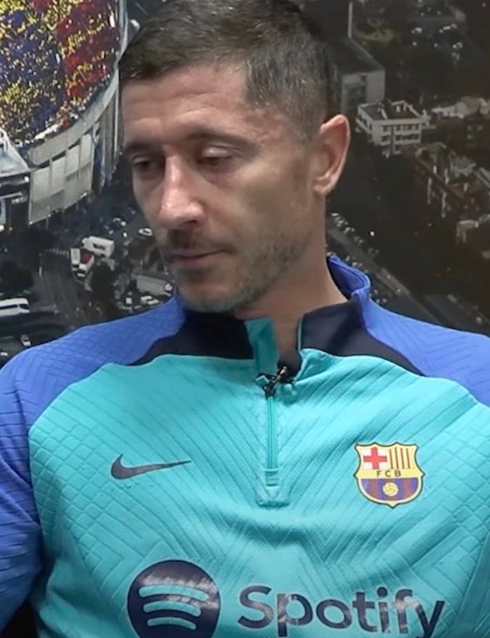 What 5 months of getting your crosses from Alba and Torres instead of Davies and Sané does to a man.