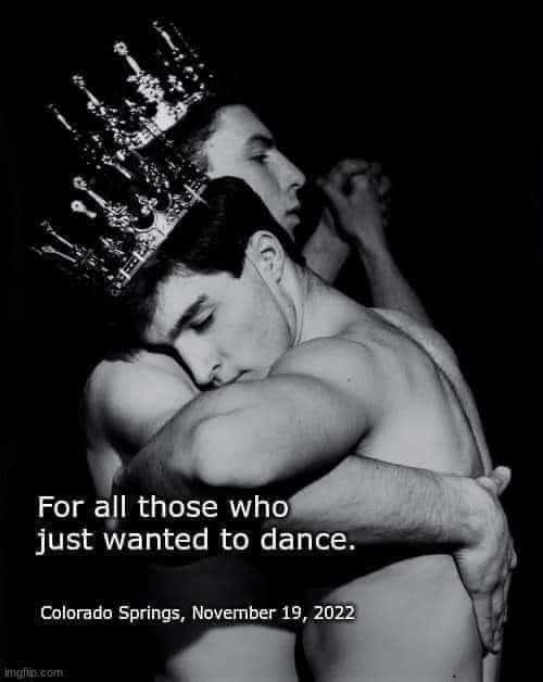 thepakiladx's tweet photo. Happy Holidays ❤️

#holidays #gay #queer #love #beautiful https://t.co/TkKZNPAgSq