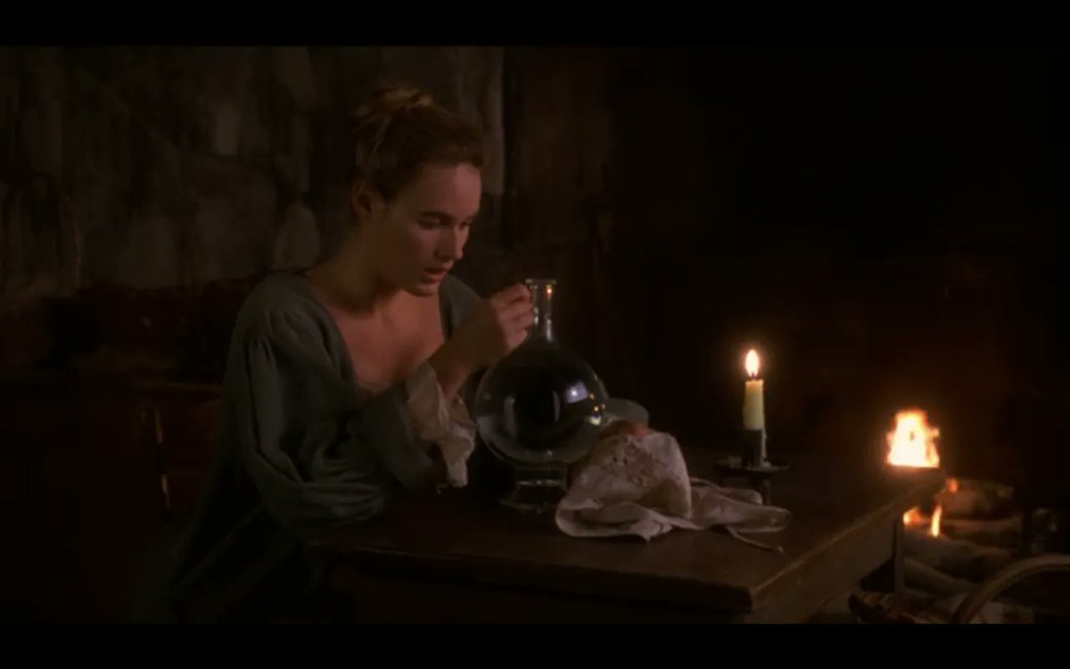SceneKnitting's tweet photo. The Man in the Iron Mask, 1998.
Randall Wallace.
.
.
.
#TheManInTheIronMask #RandallWallace #Lace #bobbinlace #embroider #embroidery #bordado #encaje https://t.co/VtSfUIp3TR