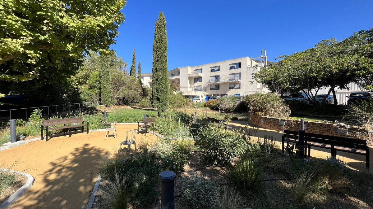 Bonjour,
L’EHPAD SAINTE CATHERINE LABOURE à Toulon recherche dès que possible 1 AS en CDD pouvant évoluer rapidement vers un CDI 
✅ Contact ↪️ Mme Ben Amor Anais a.ben-amor@itinova.org 
N’hésitez pas à venir nous rejoindre 😊
#aidesoignant #recrutement #ehpad #itinova #ehpadscl