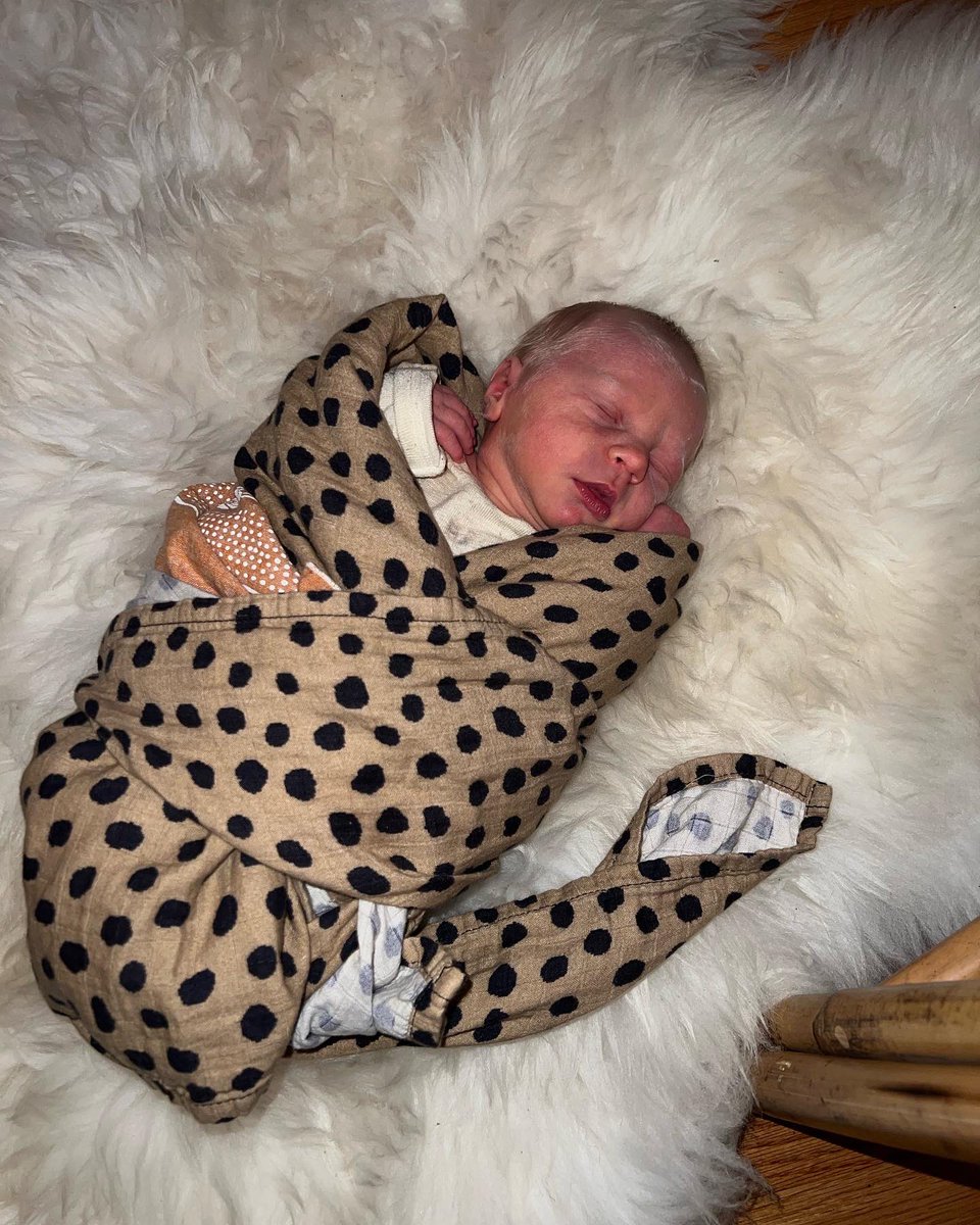 bigbenmorrison's tweet photo. It’s been a busy Christmas season over here. We welcomed our new baby boy into the world just after noon on December 18th - he came 3 weeks early! We’re still testing out names over here but I’ll send out an update when we figure it out. Taking suggestions in the meantime… https://t.co/ZTeS7yOoIm