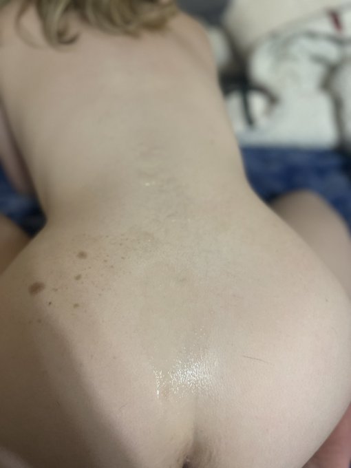 Backshots while enjoying some Netflix 😈🥵 https://t.co/YY5oUdB3eM<a href="/tag/babe"class="tags"><span>#babe</span></a><a href="/tag/busty"class="tags"><span>#busty</span></a>