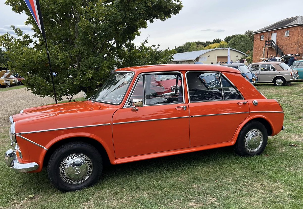 EvokeClassics's tweet photo. How cute is this.
#RealClassics
Share if you have one. https://t.co/KUueCuEGDb