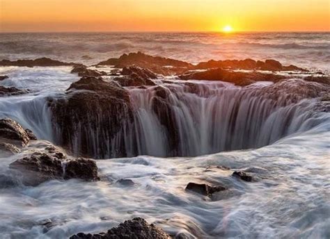 RT @Norska11: Here's Thor's Well, Central Oregon Coast. This is just South of Yachats, OR. https://t.co/MhqjyMPE4T