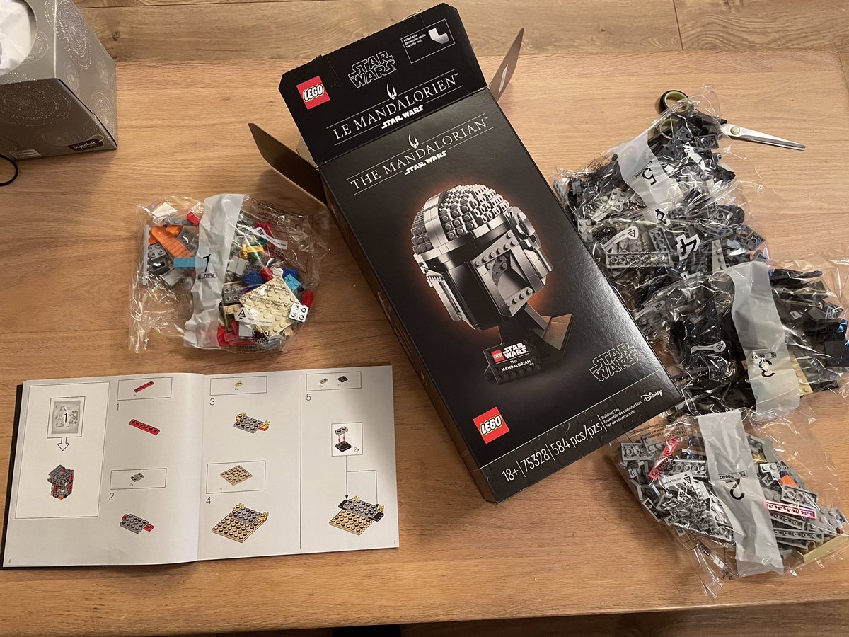 mybroadcastday's tweet photo. December 26th shall now be known as #LEGO constructing day! https://t.co/z0buleaTpA