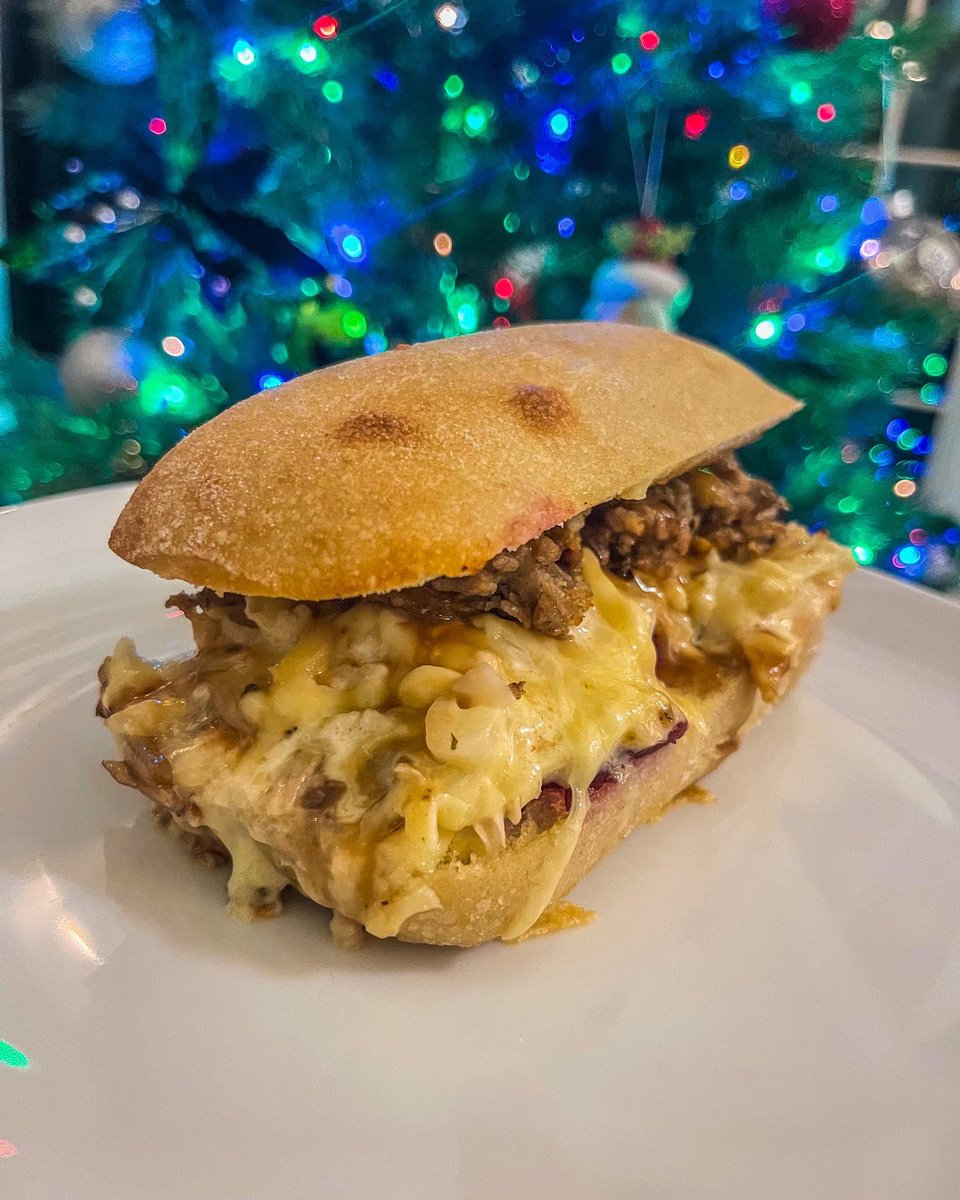_sarahdavies's tweet photo. Boxing Day food. Featuring bubble & squeak with a breakfast sandwich, the traditional turkey melt, trifle & a special request from the children, a chocolate trifle! @HStreetley89 @_MarkD
#boxingday #boxingdayfood #christmasdinnerleftovers #leftovers #turkeymelts #trifle https://t.co/jxywBwxfCf