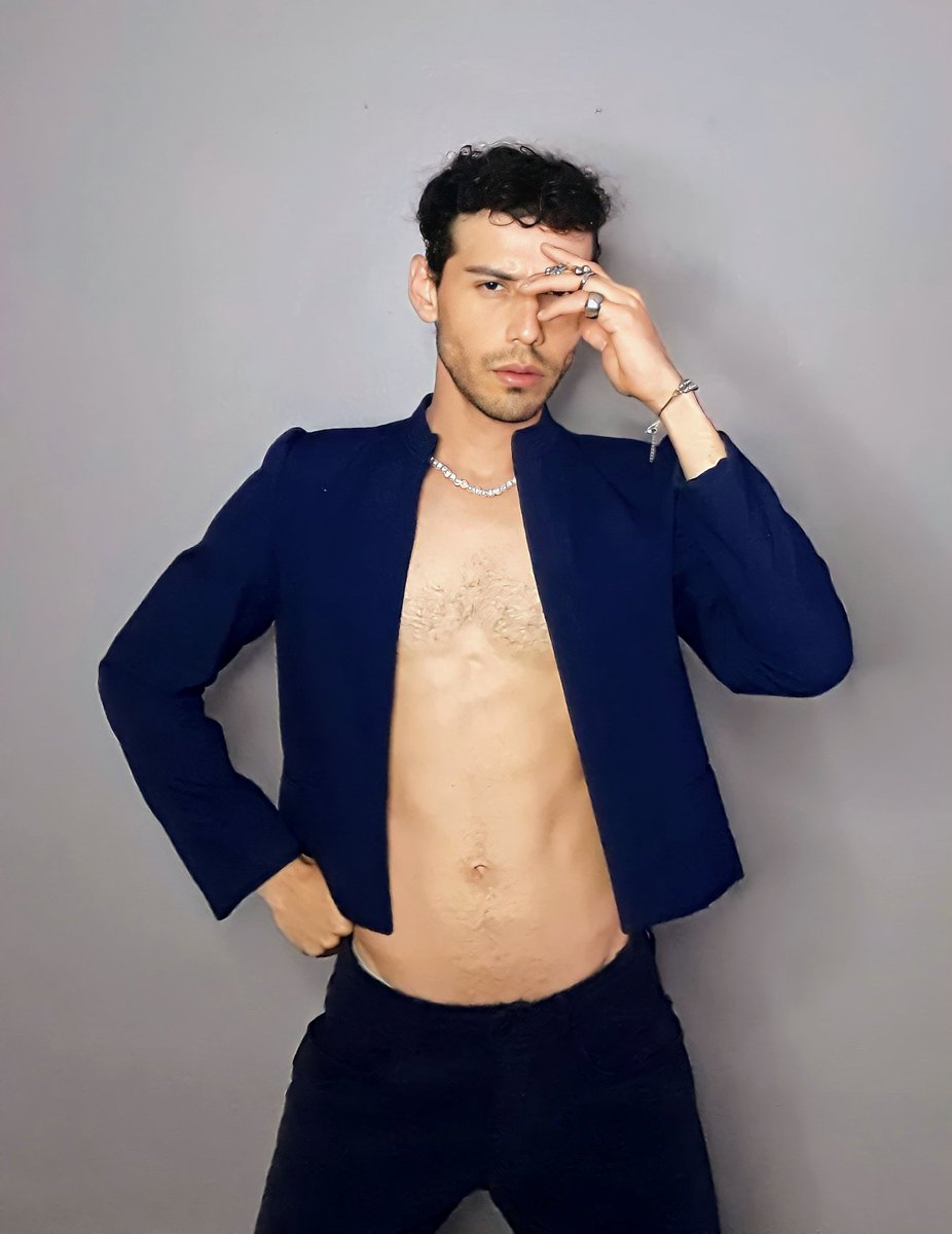 JoeDiazzi's tweet photo. Se que te gusto más allá, pero te da miedo y te congela sentir, así que prefieres ocultarlo y pretender que no hay algo. https://t.co/VFhJmUgYdo