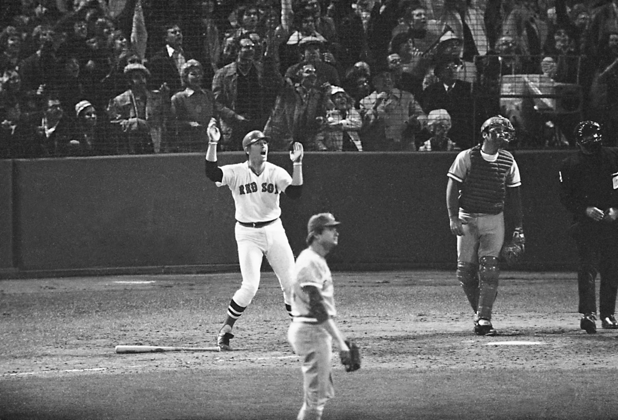 Happy 75 birthday to the great Carlton Fisk. 