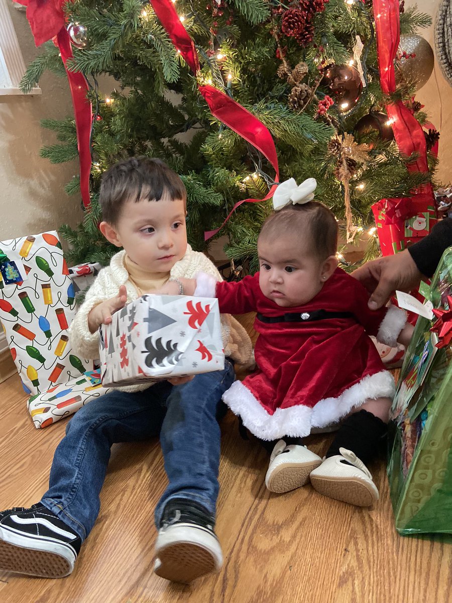 Adeleena’s 1st Christmas ❤️