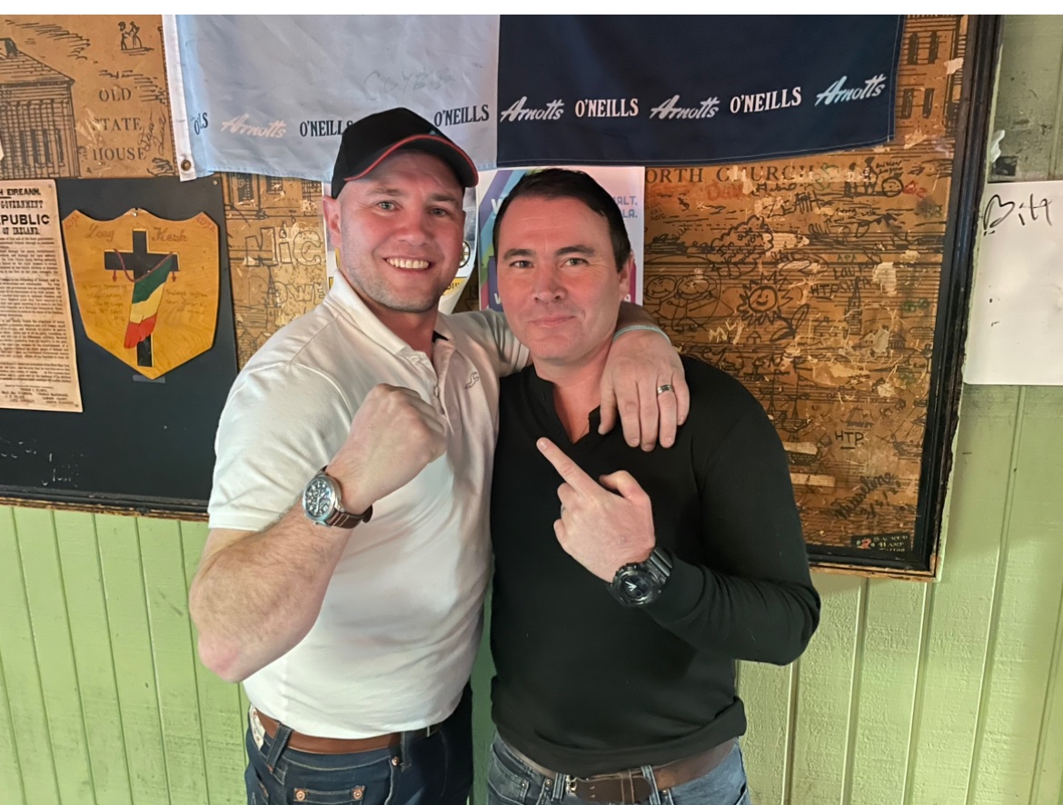 🥊🥊🥊🥊🥊🥊🥊🥊🥊🥊🥊🥊.    2 more pro fighters in the house 
ROBBIE LONG and PADDY IRWIN